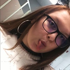 Meet your Posher, Raegan